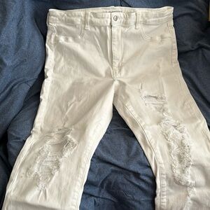American Eagle distressed white jeans- size 18 short